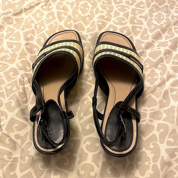 Trotters Sandals with 1” Heel. Worn Once. Great Shape - Picture 4 of 11